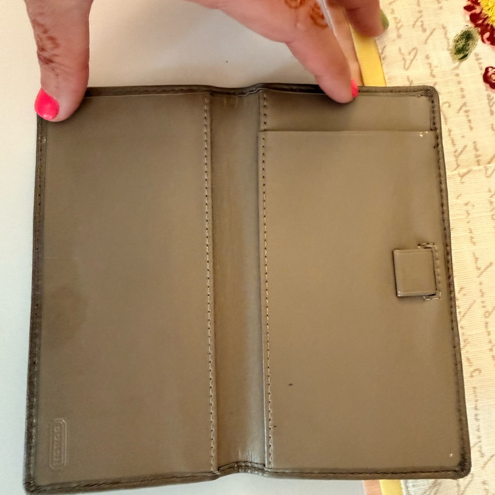 Authentic Vintage Grey Leather Coach Checkbook Cover - Picture 3 of 7